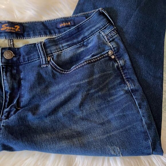 Seven7 Crop Girlfriend Jeans Distressed 14 - Picture 7 of 16